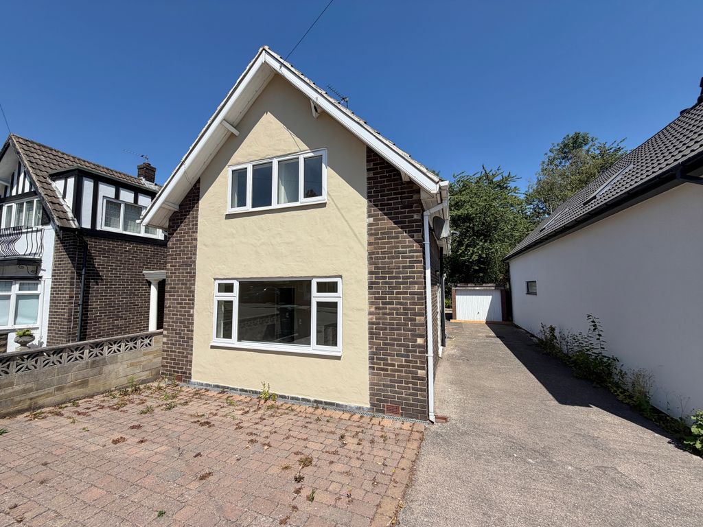 Property photo 1 of 17 External