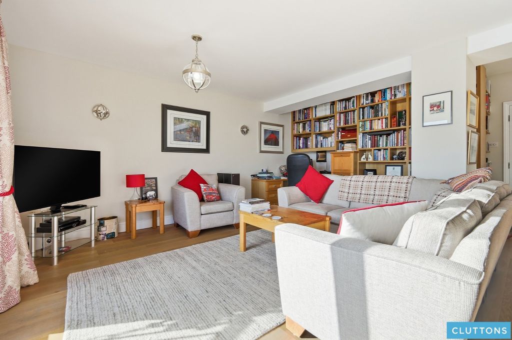 Property photo 2 of 21 Picture No. 20