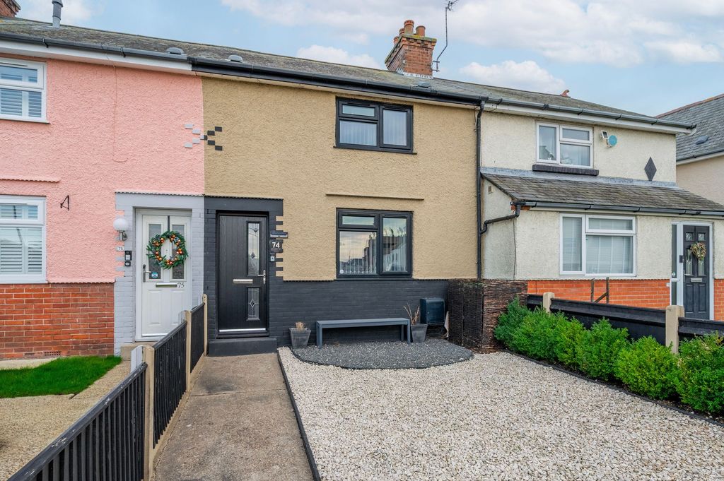 Property photo 1 of 17