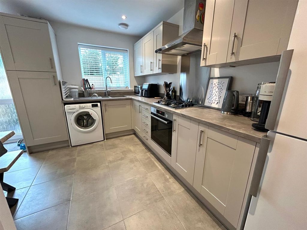 Property photo 2 of 17 Thumbnail_Img_7687.Jpg