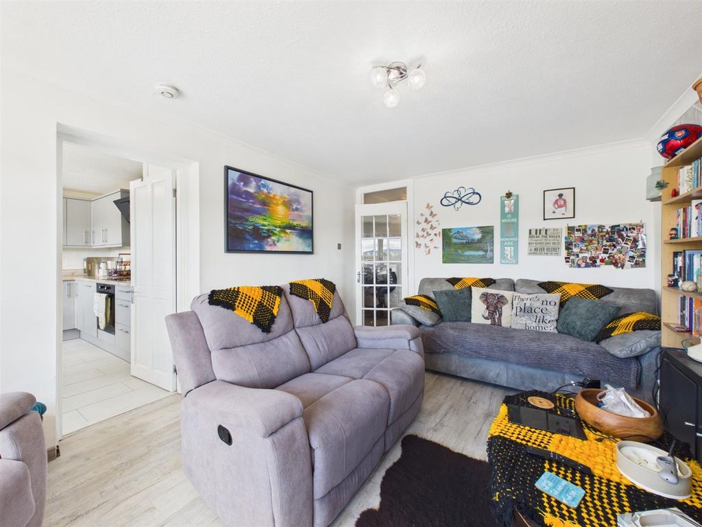Property photo 3 of 16 Cam03924G0-Pr0100-Still003.Jpg