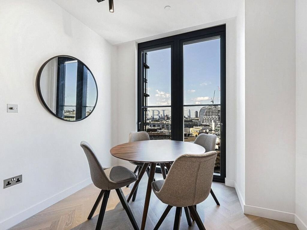 Property photo 3 of 11 Picture No. 06