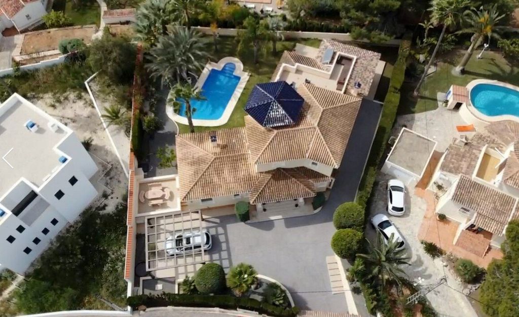 Property photo 1 of 20