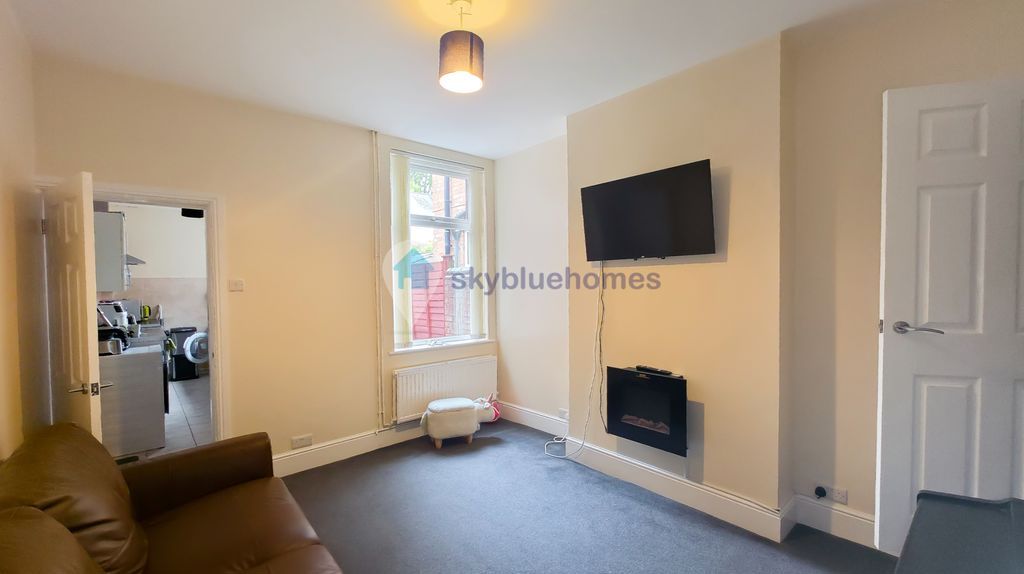Property photo 1 of 14 Photo 12