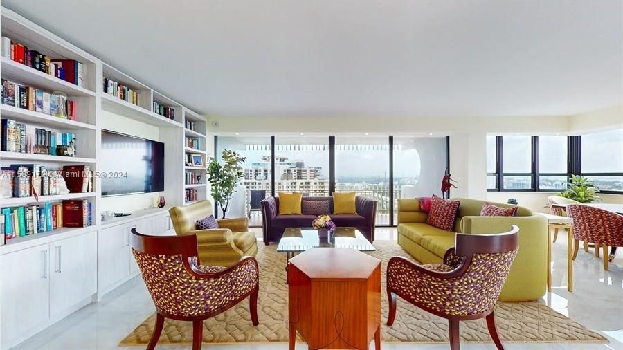 Property photo 2 of 36 <Alttext/>