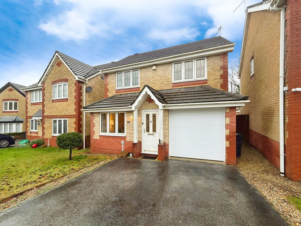 Property photo 2 of 32