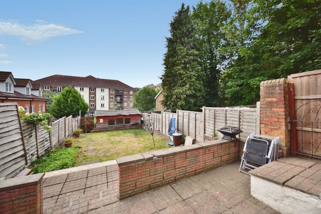 Property photo 3 of 24 Pbox-Img.Jpg