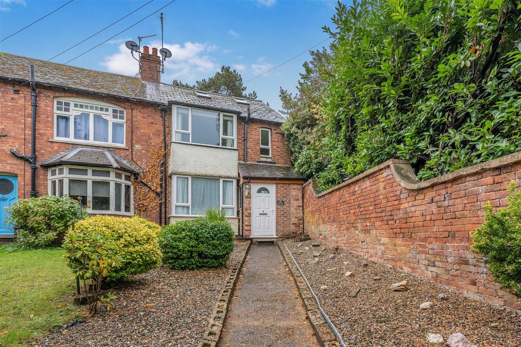 Property photo 1 of 20 3 Old Parr Road, Banbury-2.Jpg