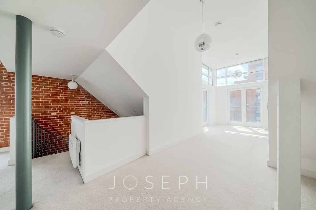 Additional image 15 of 2 bed penthouse for saleKey Street, Ipswich IP4