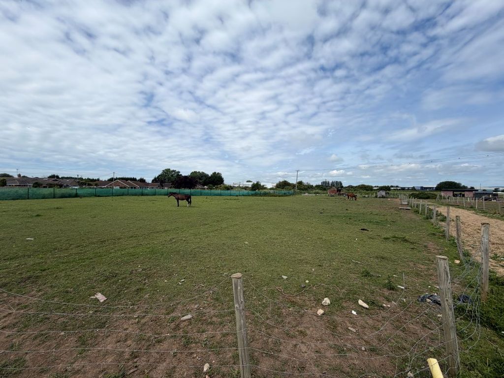 Property photo 2 of 6
