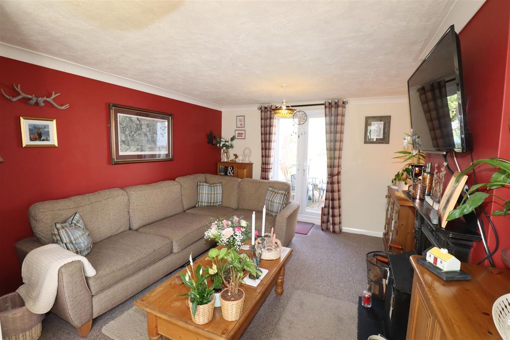 Property photo 2 of 13 Living Room