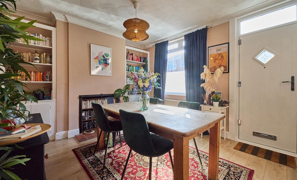 Property photo 2 of 15 Dining Room To Front