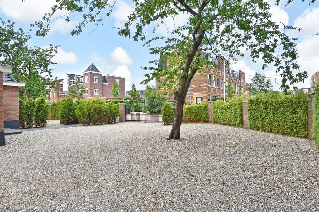 Property photo 3 of 66