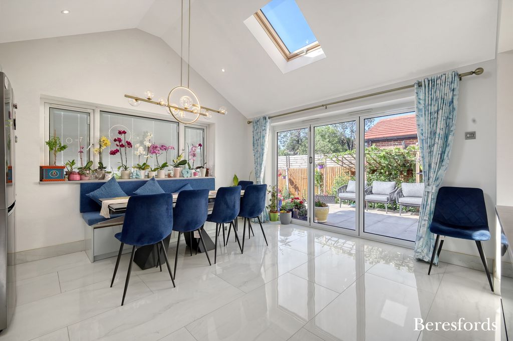 Property photo 2 of 26 Picture No. 39