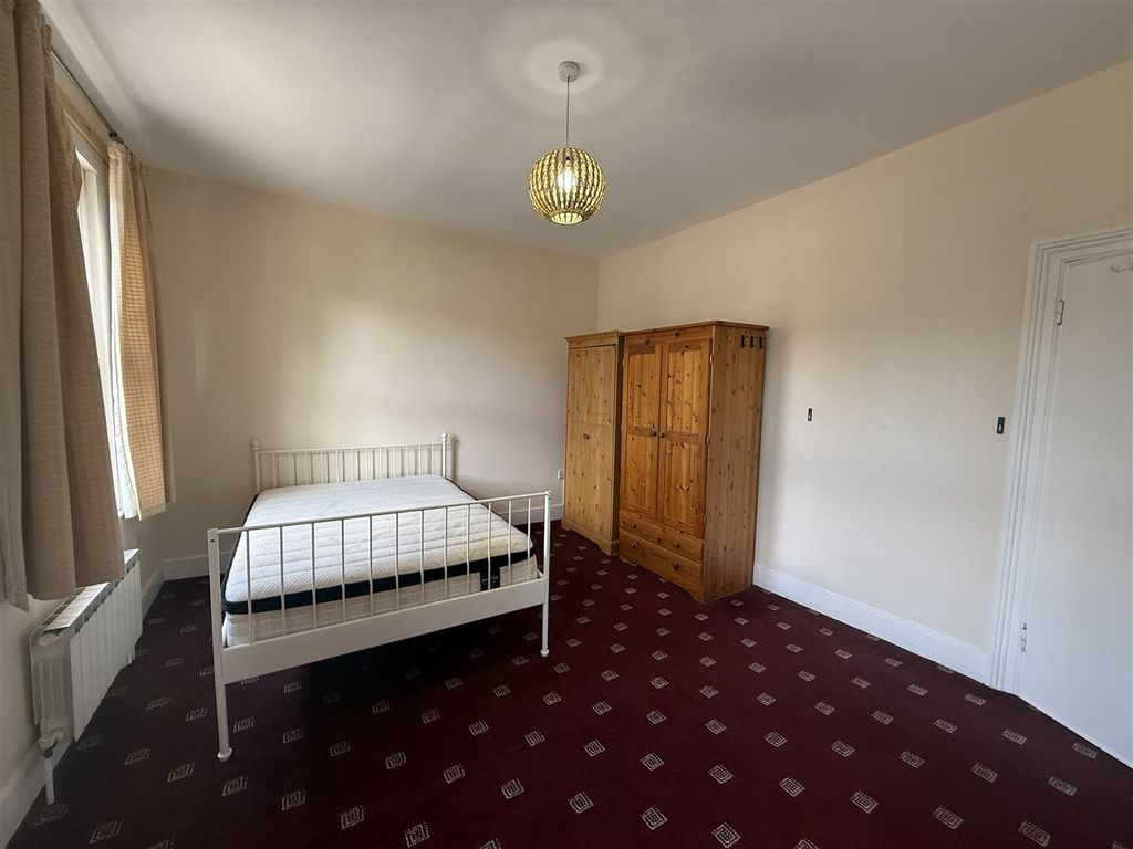 Property photo 2 of 10 Room 1.Jpg