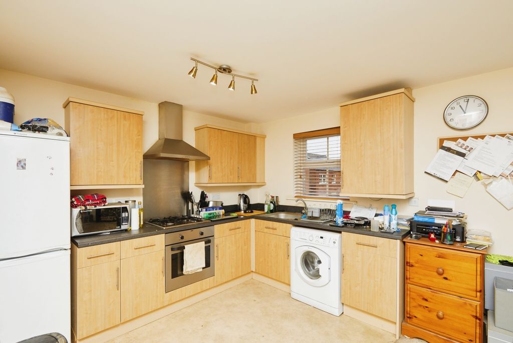 Property photo 3 of 14
