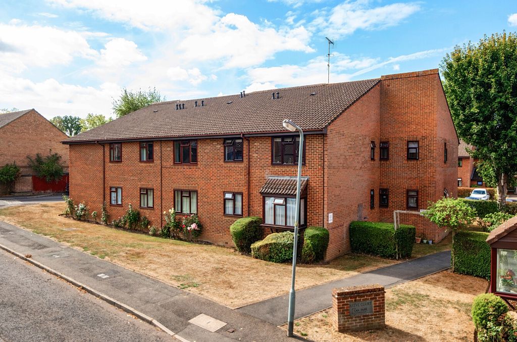 Property photo 1 of 15 Building