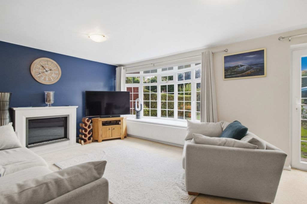Property photo 2 of 19