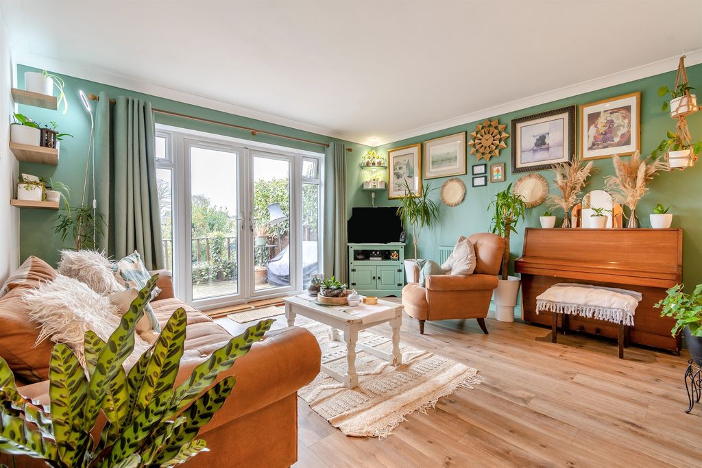 Property photo 2 of 14