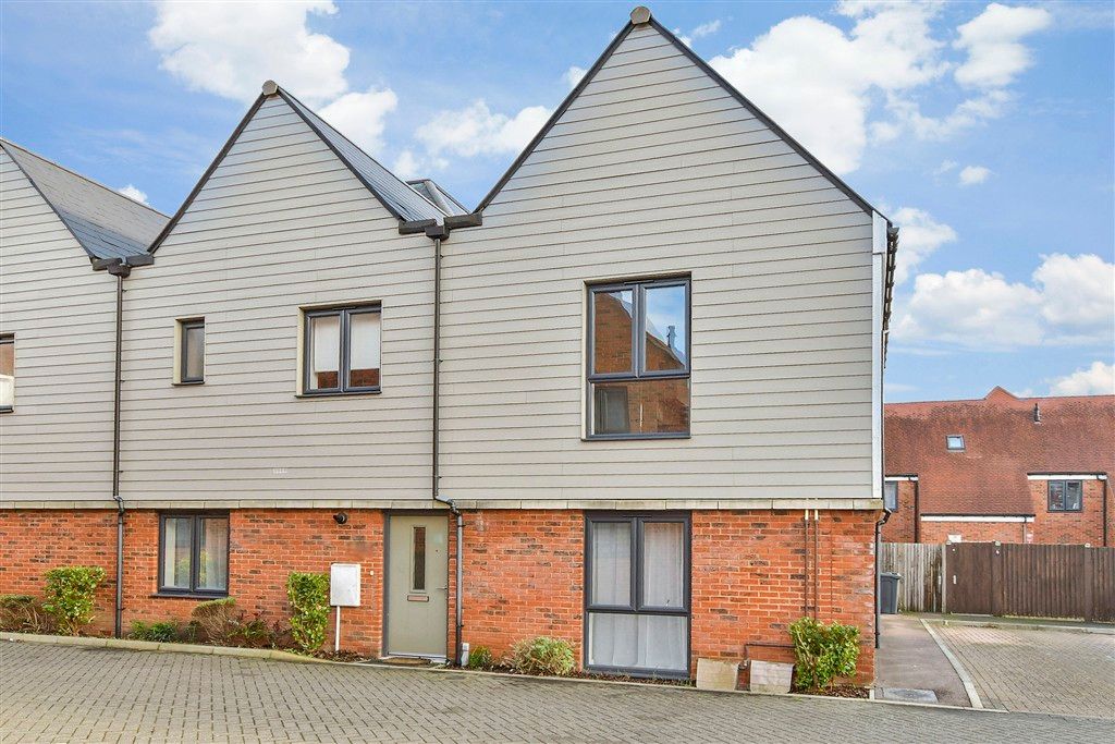 Property photo 2 of 11 External Web