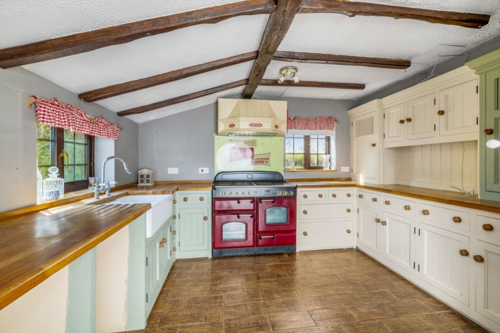 Property photo 2 of 23 Pandoras Box (Bicker)-15