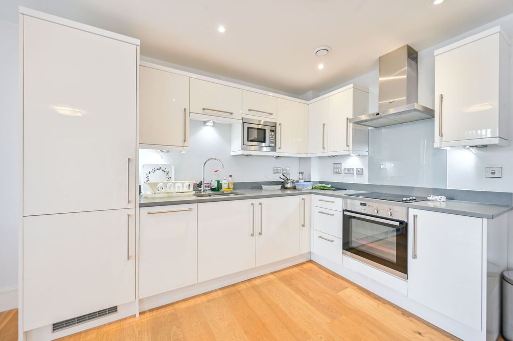 Property photo 2 of 9