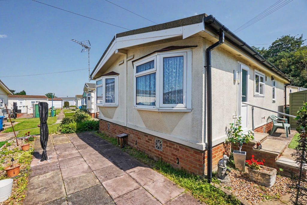 Property photo 1 of 16 4683730