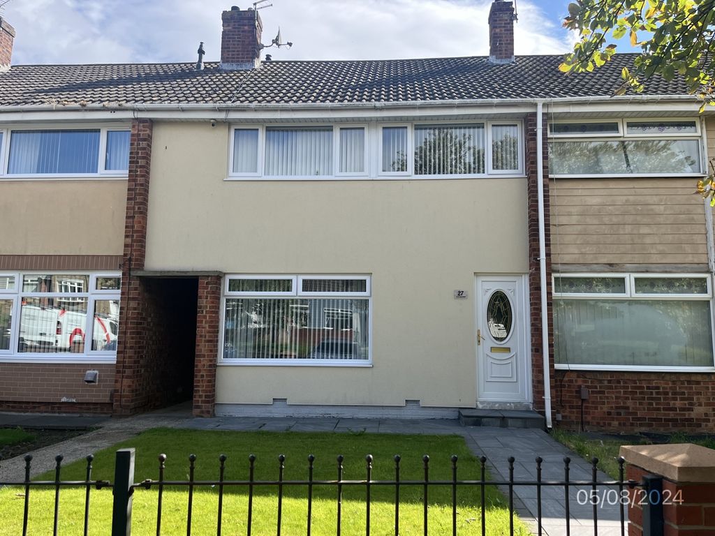 Property photo 1 of 13 27 Clavering Road 05.08 (4)