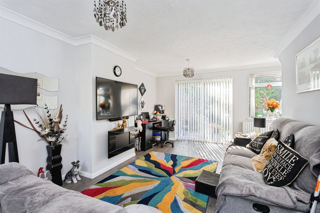 Property photo 3 of 17