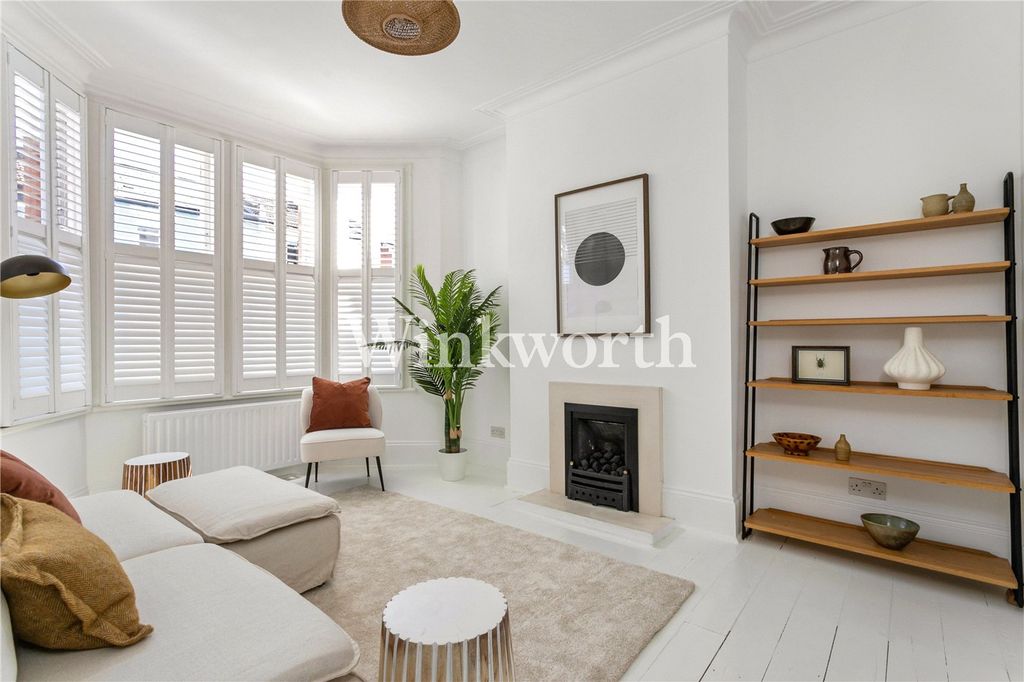 Property photo 2 of 18 Picture No. 29