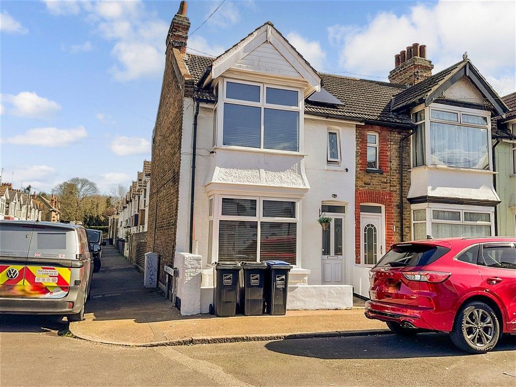 Property photo 2 of 8 External - Yes