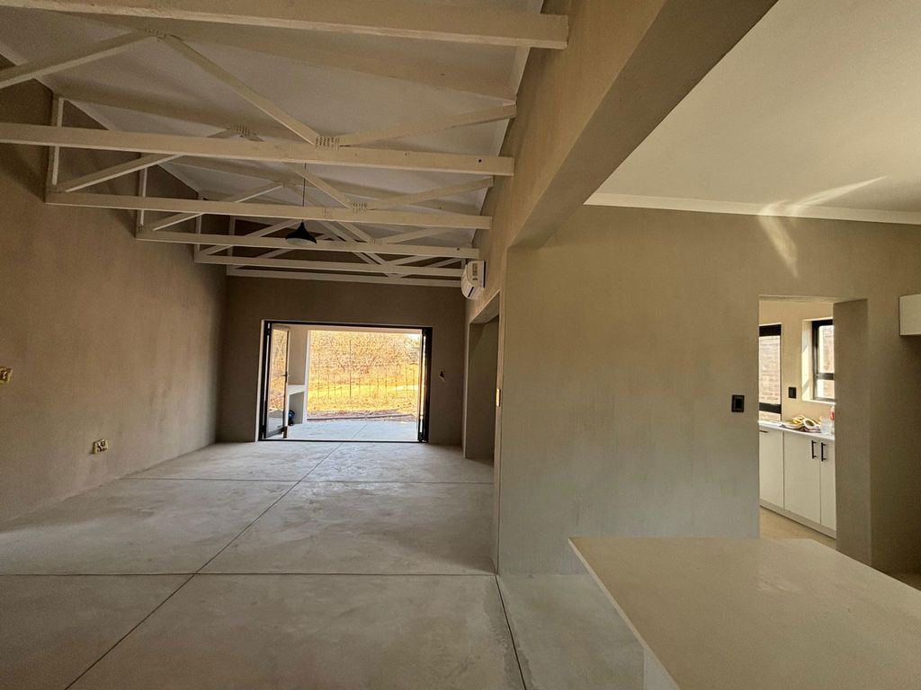 Property photo 2 of 16 1Hs1656286