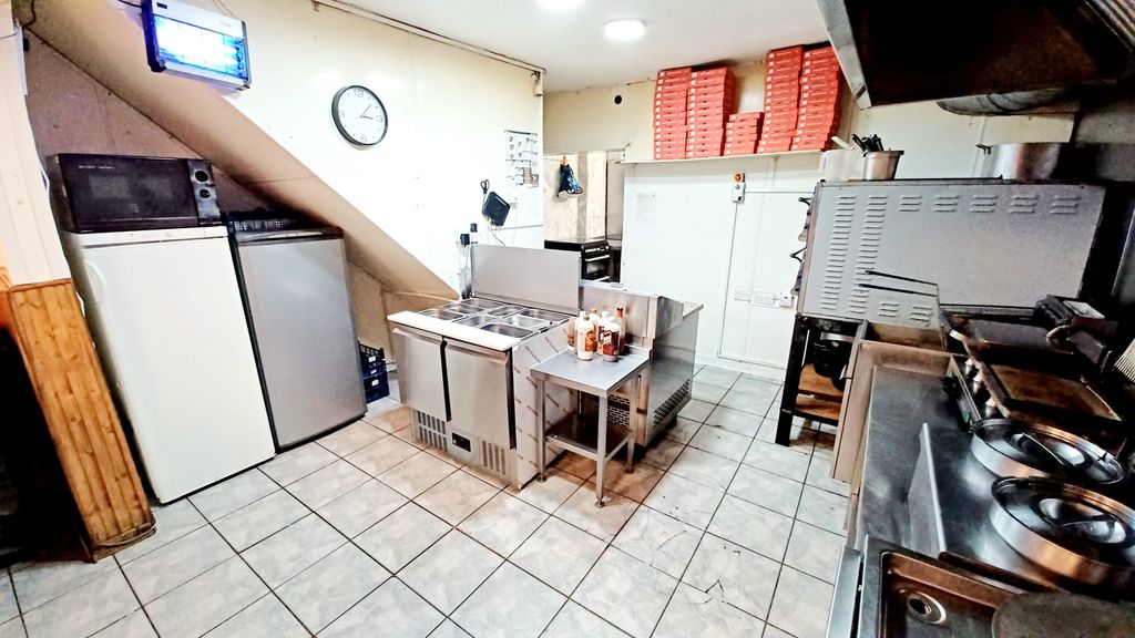 Property photo 3 of 12 20251201_141047