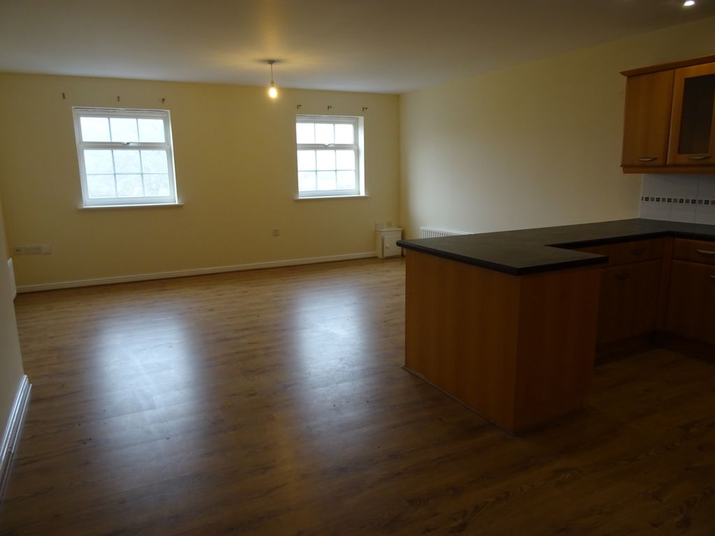 Property photo 3 of 11 Kitchen/ Living Area