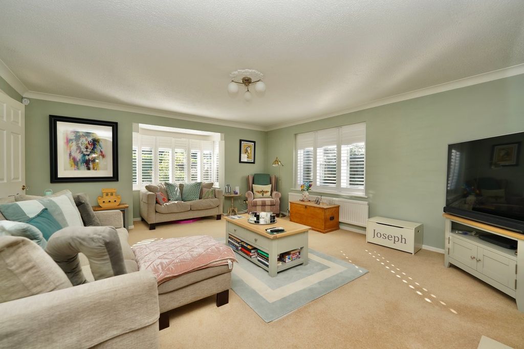 Property photo 2 of 13