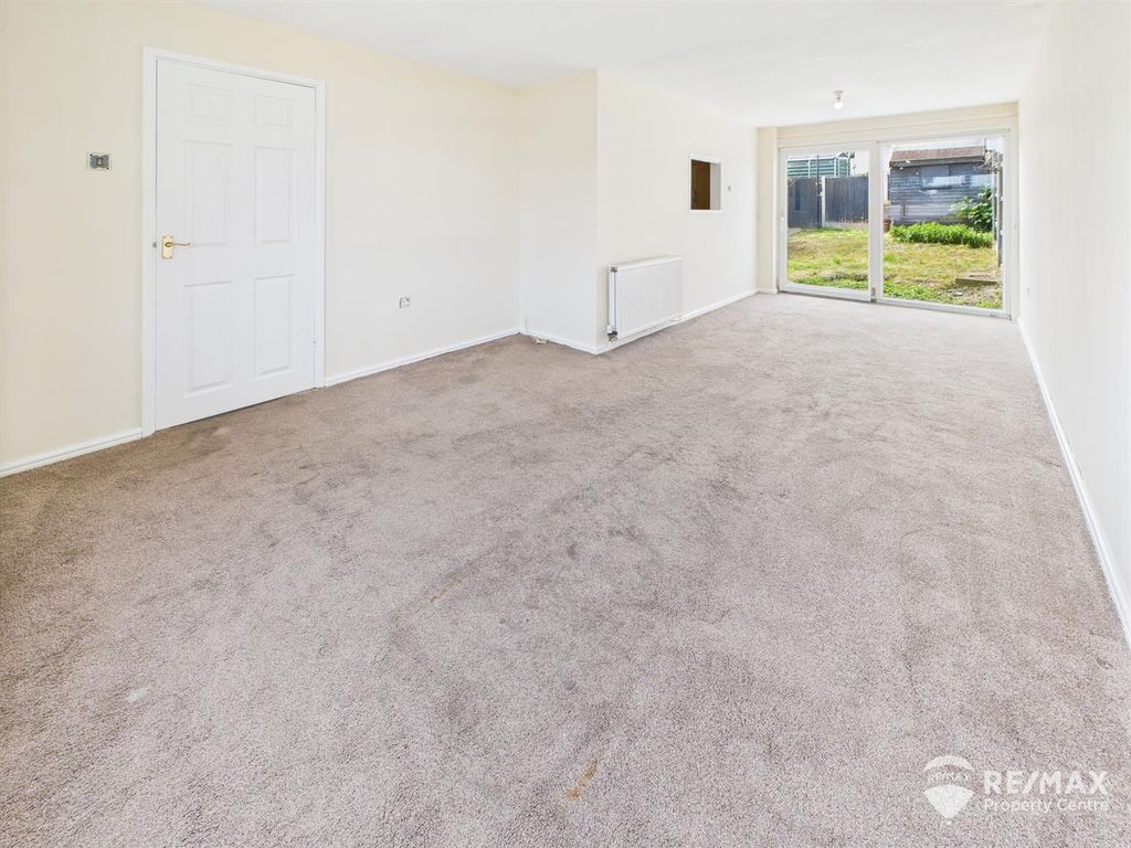 Property photo 3 of 16 Cam02842G0-Pr0231-Still011.Jpg
