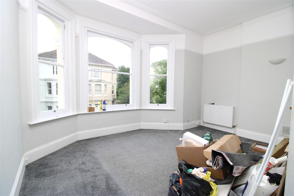 Property photo 2 of 7 Living Room