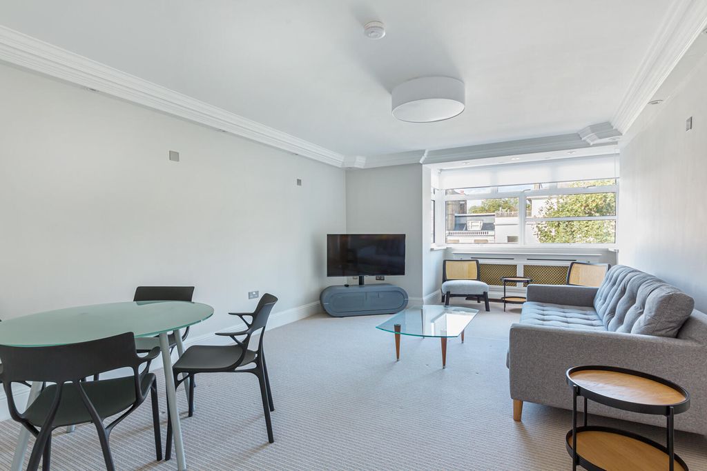 Property photo 1 of 12 Living Room