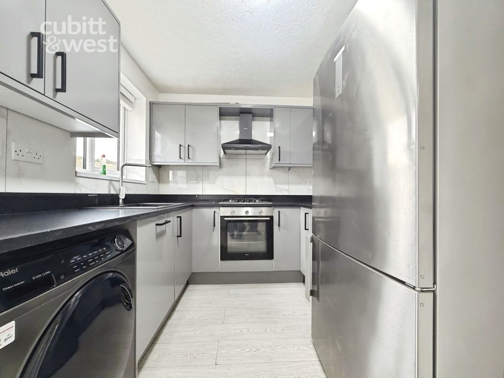 Property photo 1 of 14 Kitchen