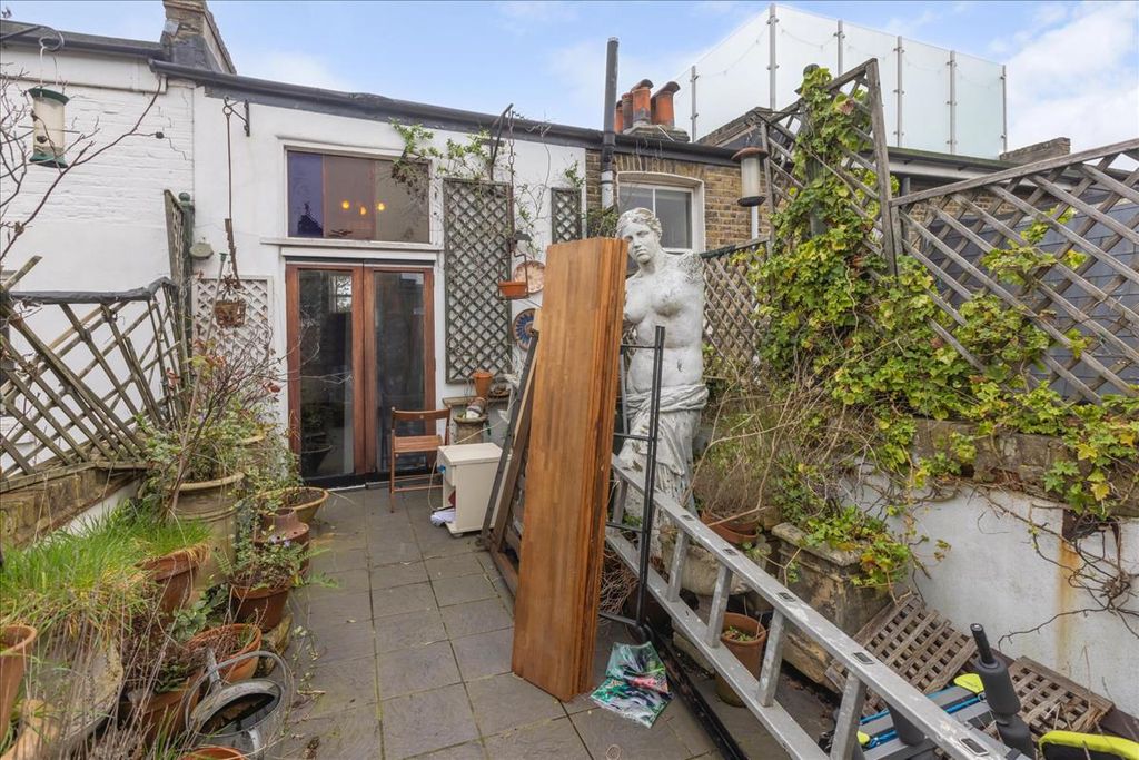 Property photo 2 of 13