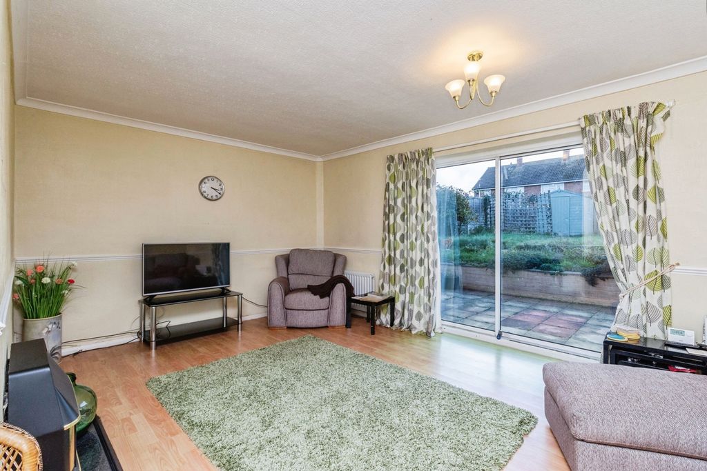 Property photo 3 of 16 Pbox-Img.Jpg