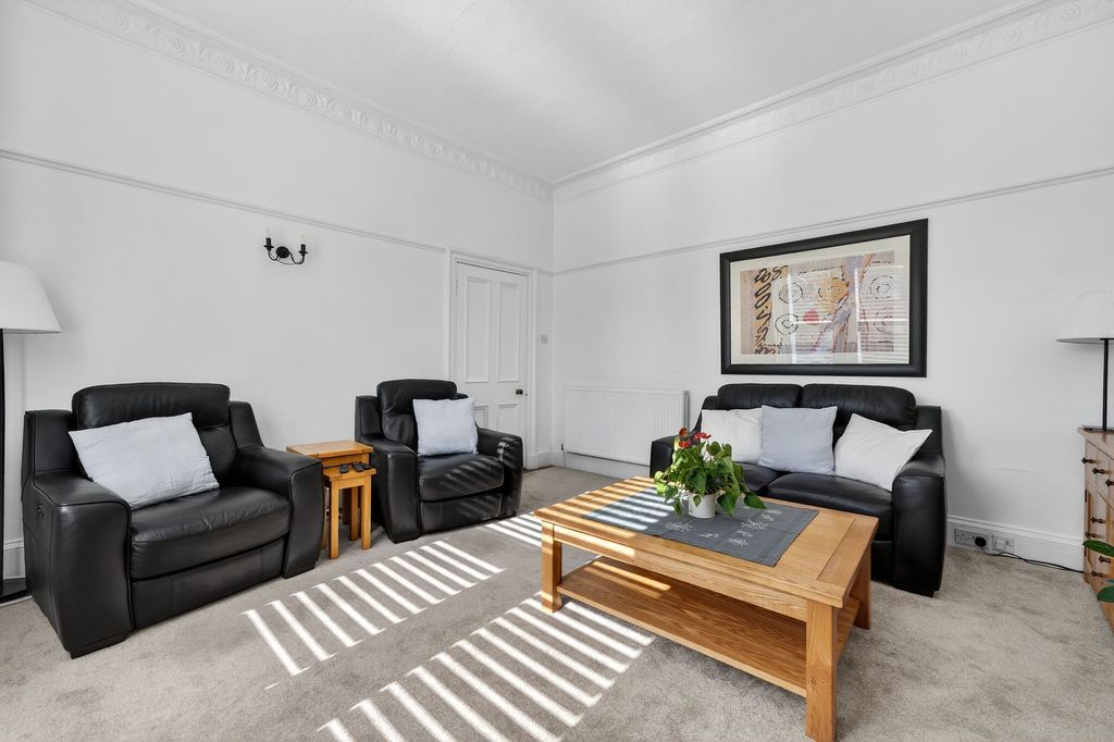 Property photo 3 of 30