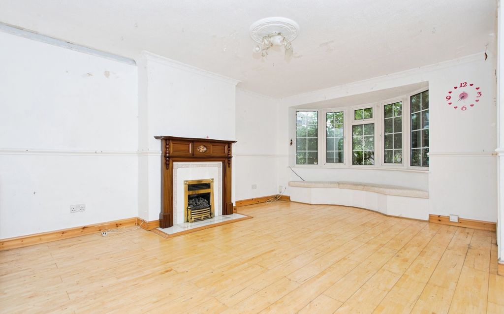 Property photo 2 of 15 Photo