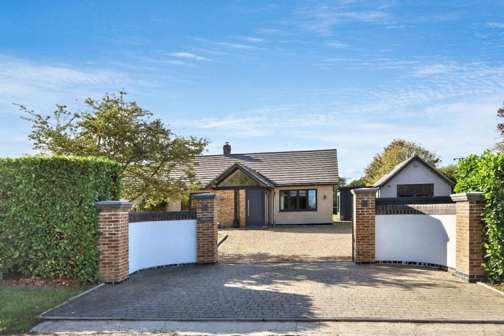 Property photo 1 of 33