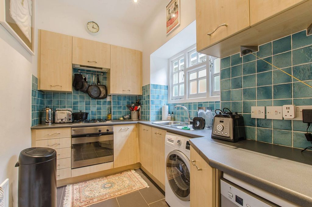 Property photo 3 of 13