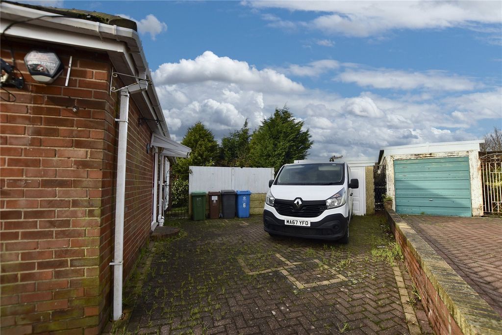 Property photo 3 of 15 Driveway