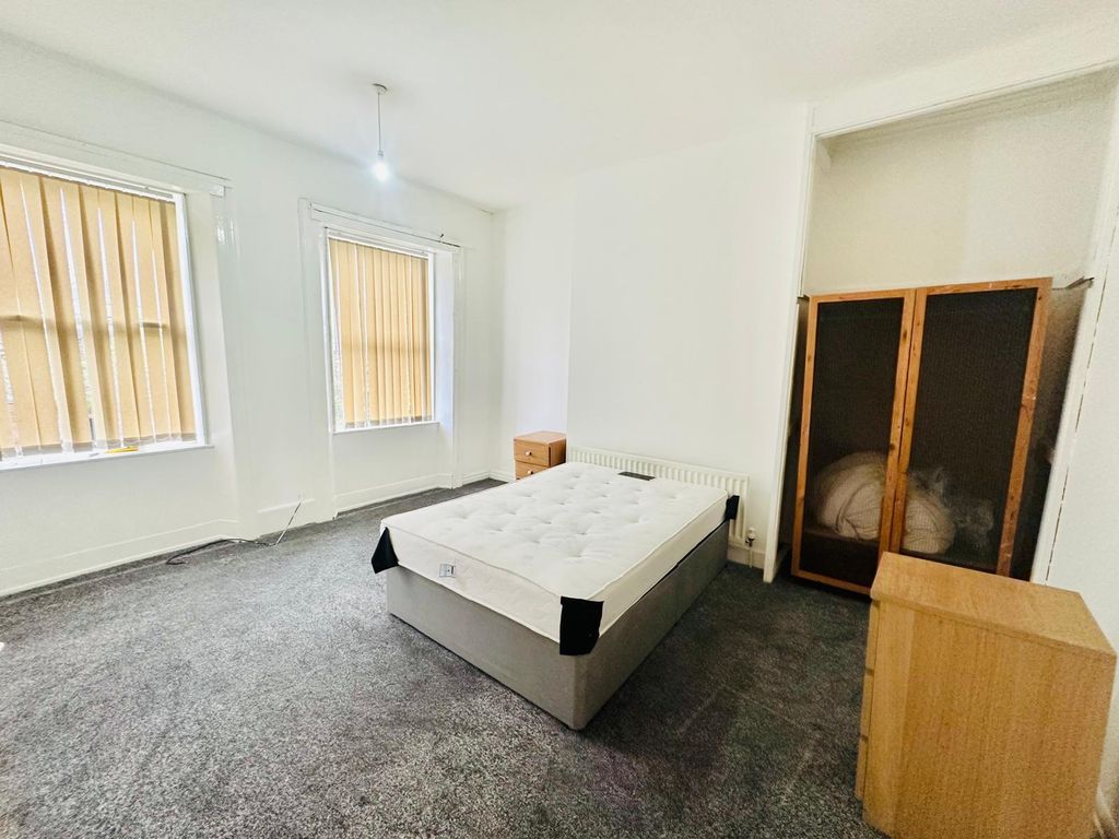 Property photo 2 of 10 Gallery