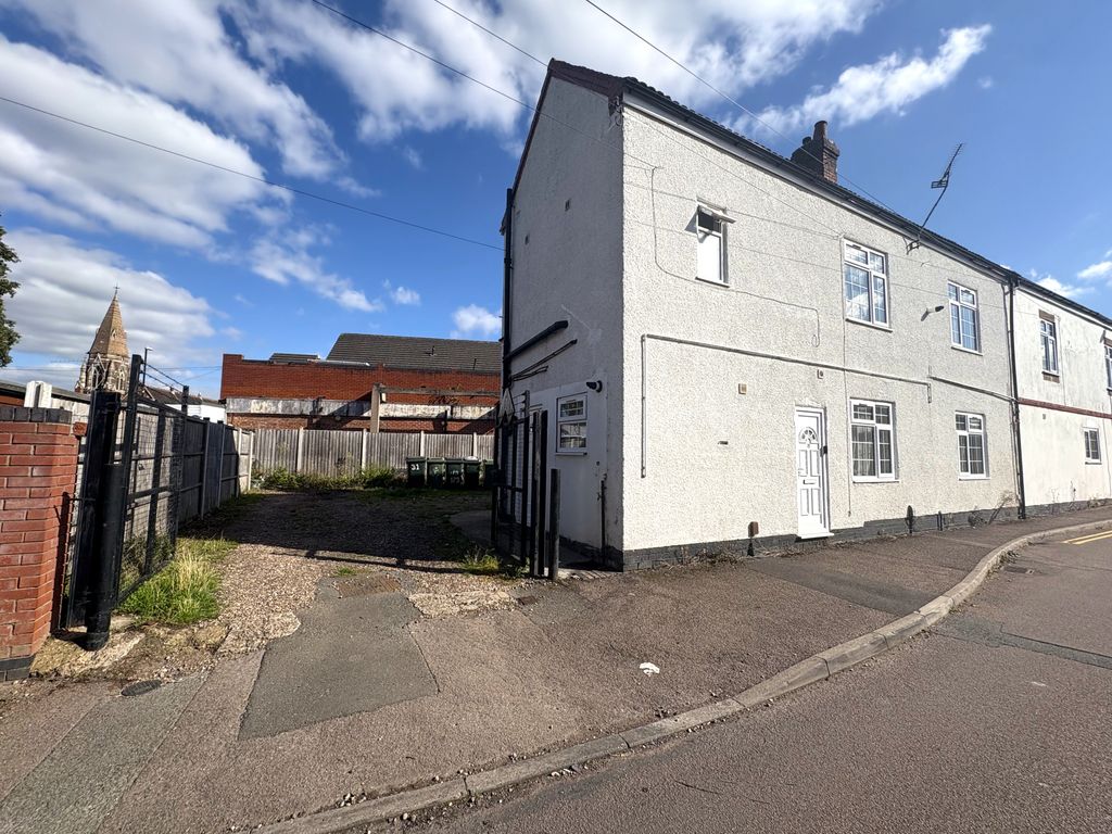 Property photo 1 of 10 Front Use