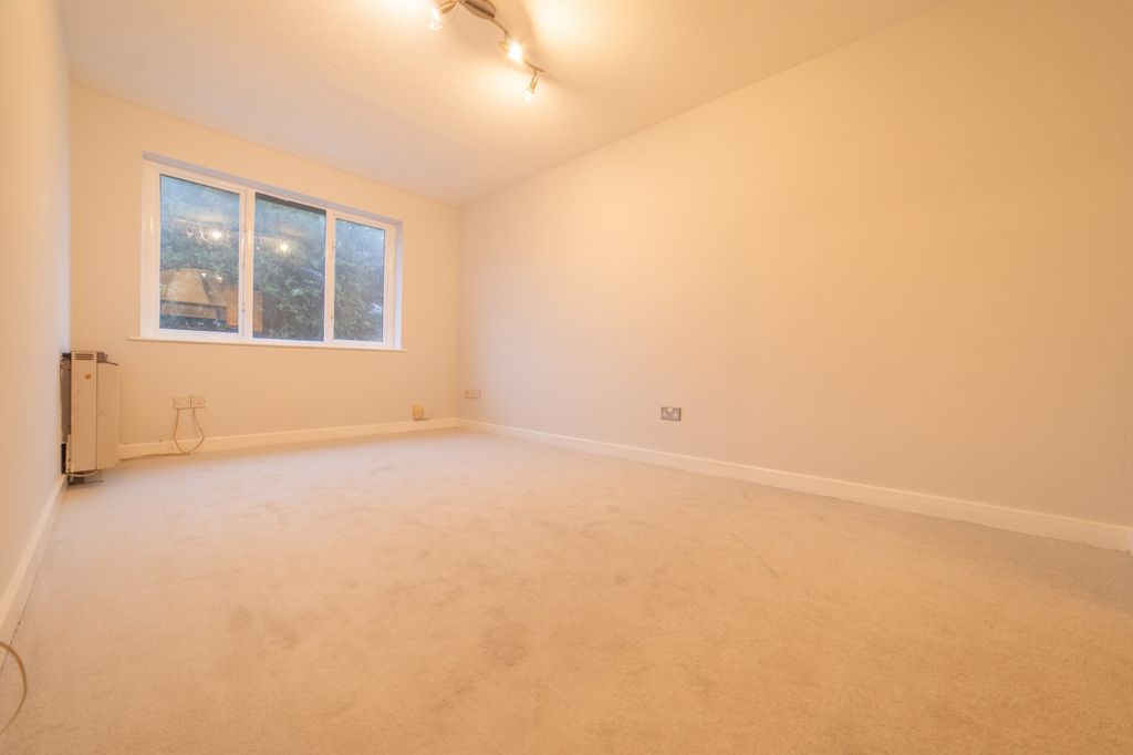 Property photo 2 of 10 Call 02920 454555 To Secure Your Viewing_2