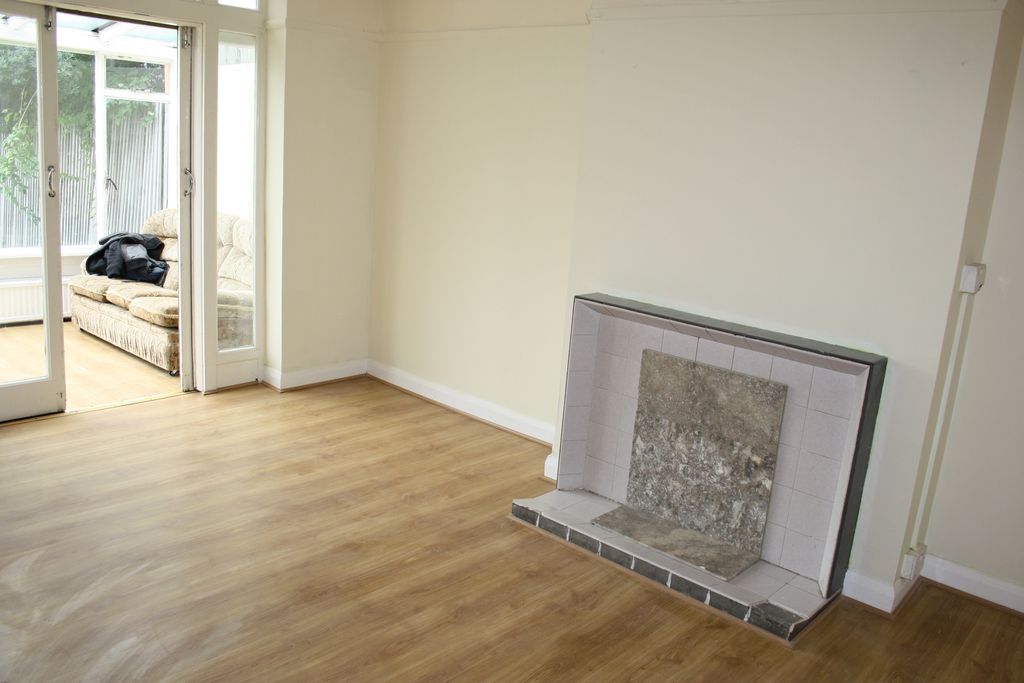 Property photo 1 of 4
